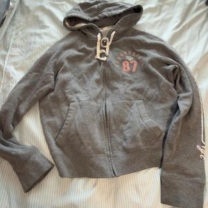 Aeropostale grey zip up hoodie with pink accents Size XL #y2k #skater